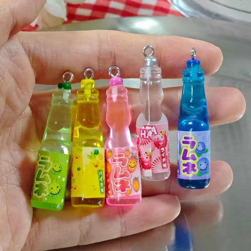Resin Crafts - 10 قطع من الحلي الراتنجية على