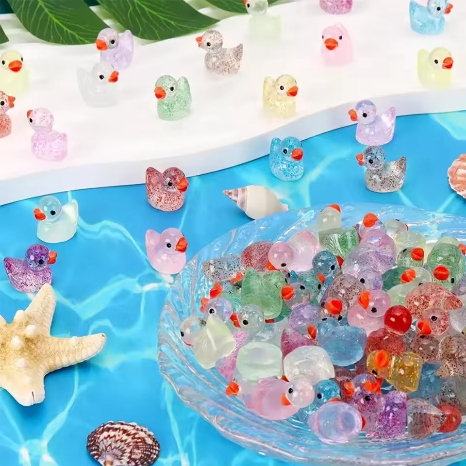 زينة صغيرة لطيفة على شكل بطة ص - مراجعة Resin Craft Material وسعره