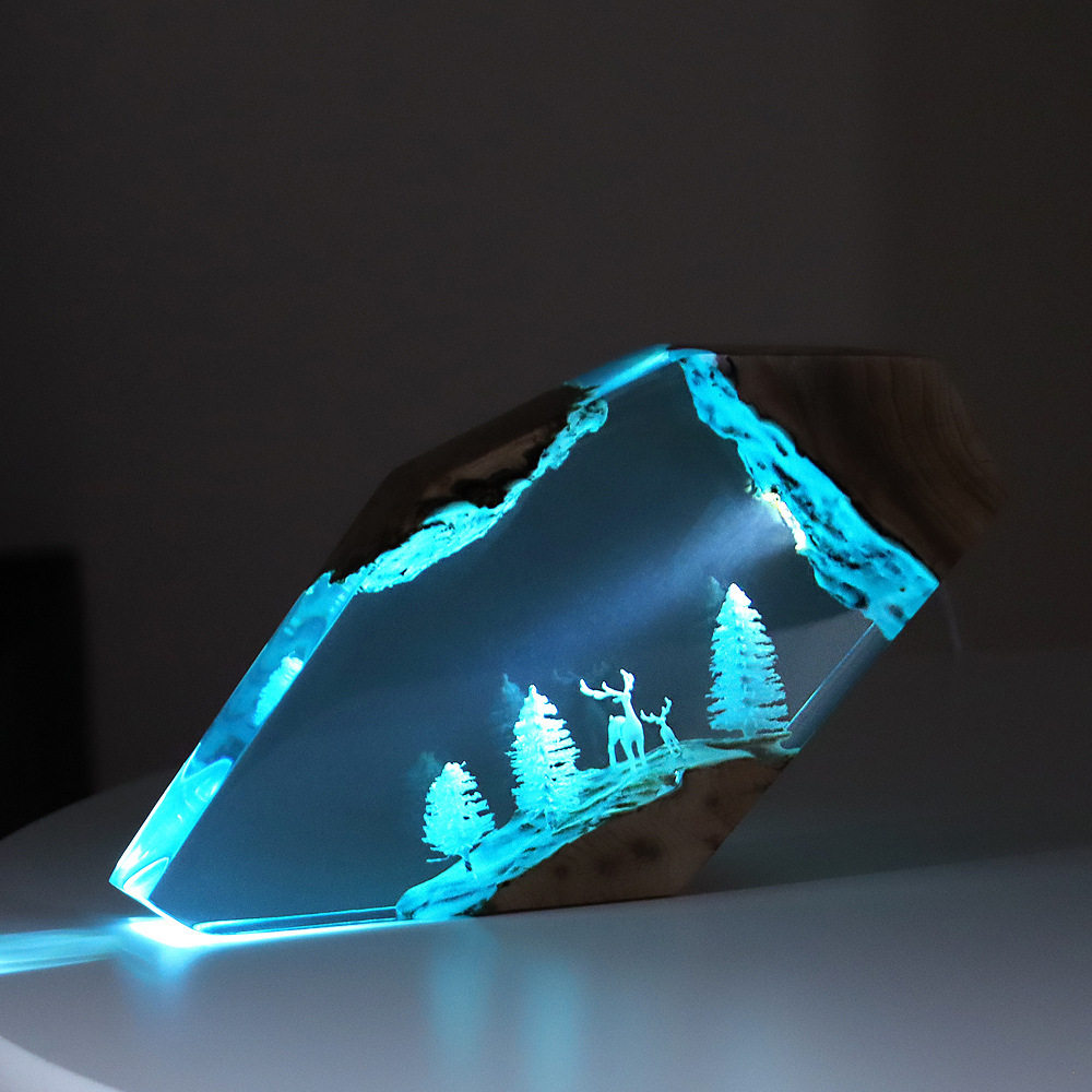 تحفة فنية مكتبية مضيئة مخصصة ب - مراجعة Resin Crafts وسعره